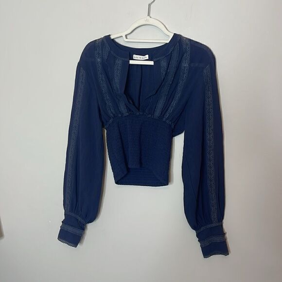 Free the Roses Navy Smocked waist blouse top - Picture 2 of 6